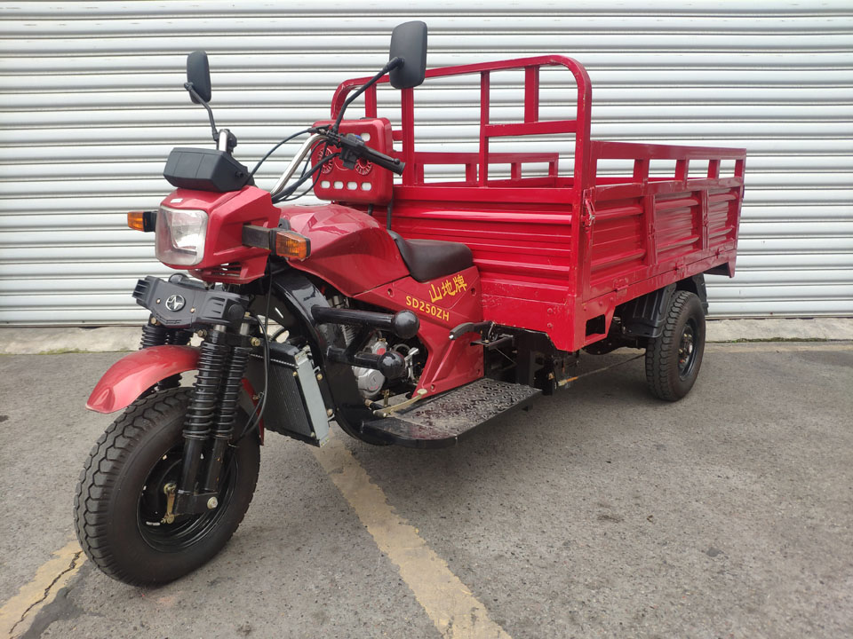 燃油三輪車(chē)